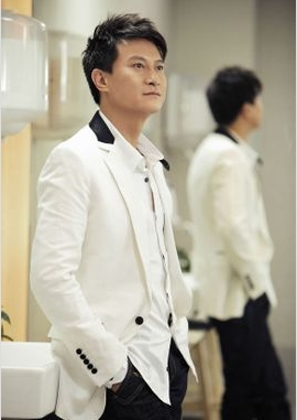 香港藝人劉錫明助陣西寧好小仔尊尚女皇會(huì)所年終顧客答謝會(huì)